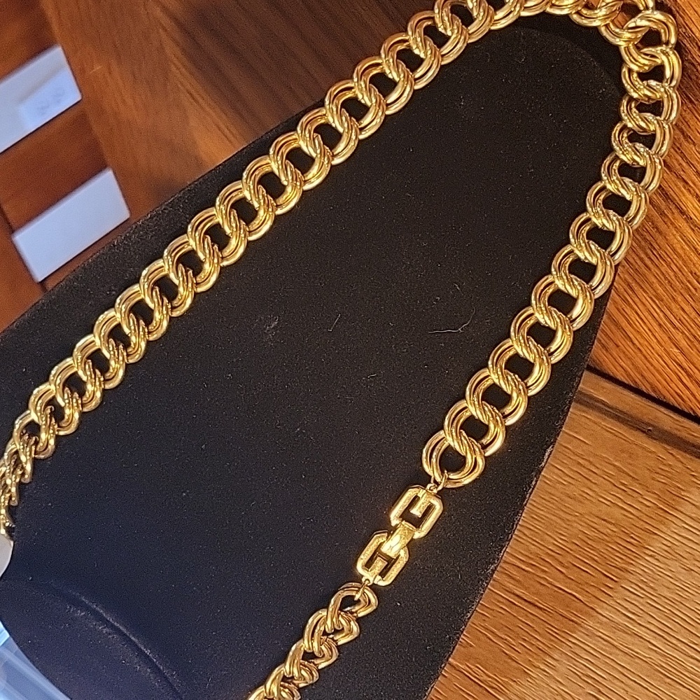 Givenchy Vintage Chain Link Gold Tone 25" Necklace